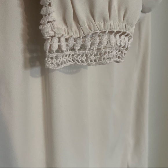 Blouse - Like New - Picture 4 of 5